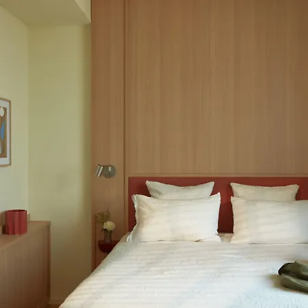 Okko Hotels Paris Rosa Parks-2